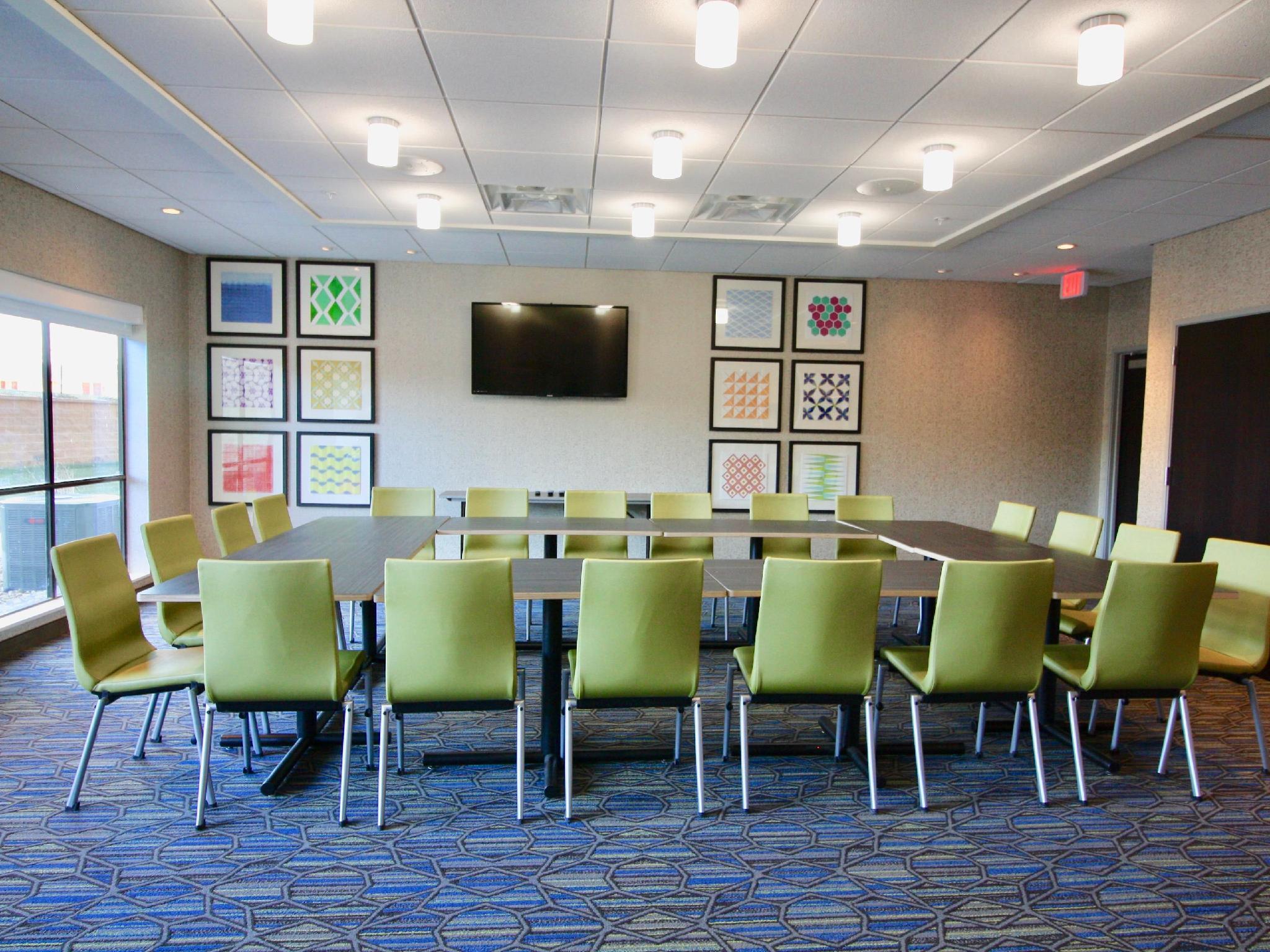 Holiday Inn Express & Suites - Kirksville - University Area By Ihg Exterior foto